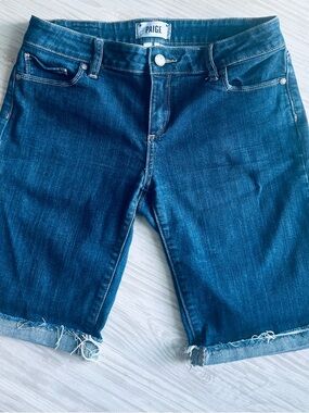 PAIGE Women’s Size 28 Denim Dean Bermuda Stretchy Jean Shorts Dark Wash Frayed